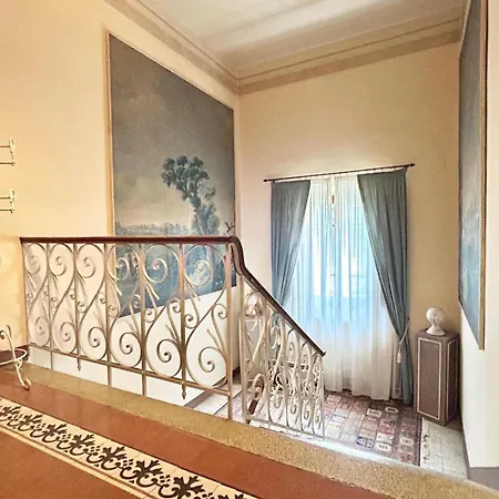 Primula Villa Cortona